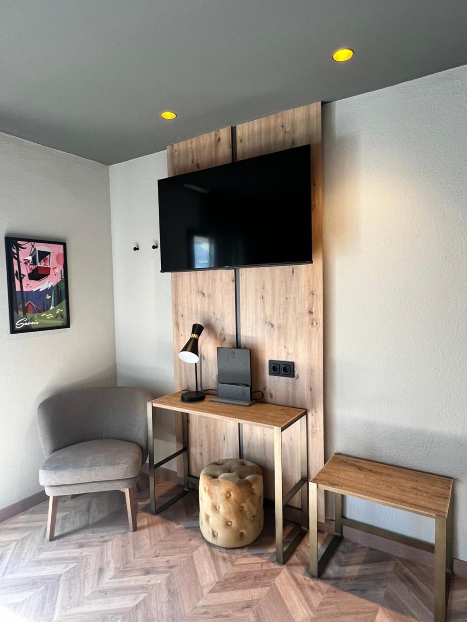 Yomo Petit Paris Hotel Encamp Eksteriør billede