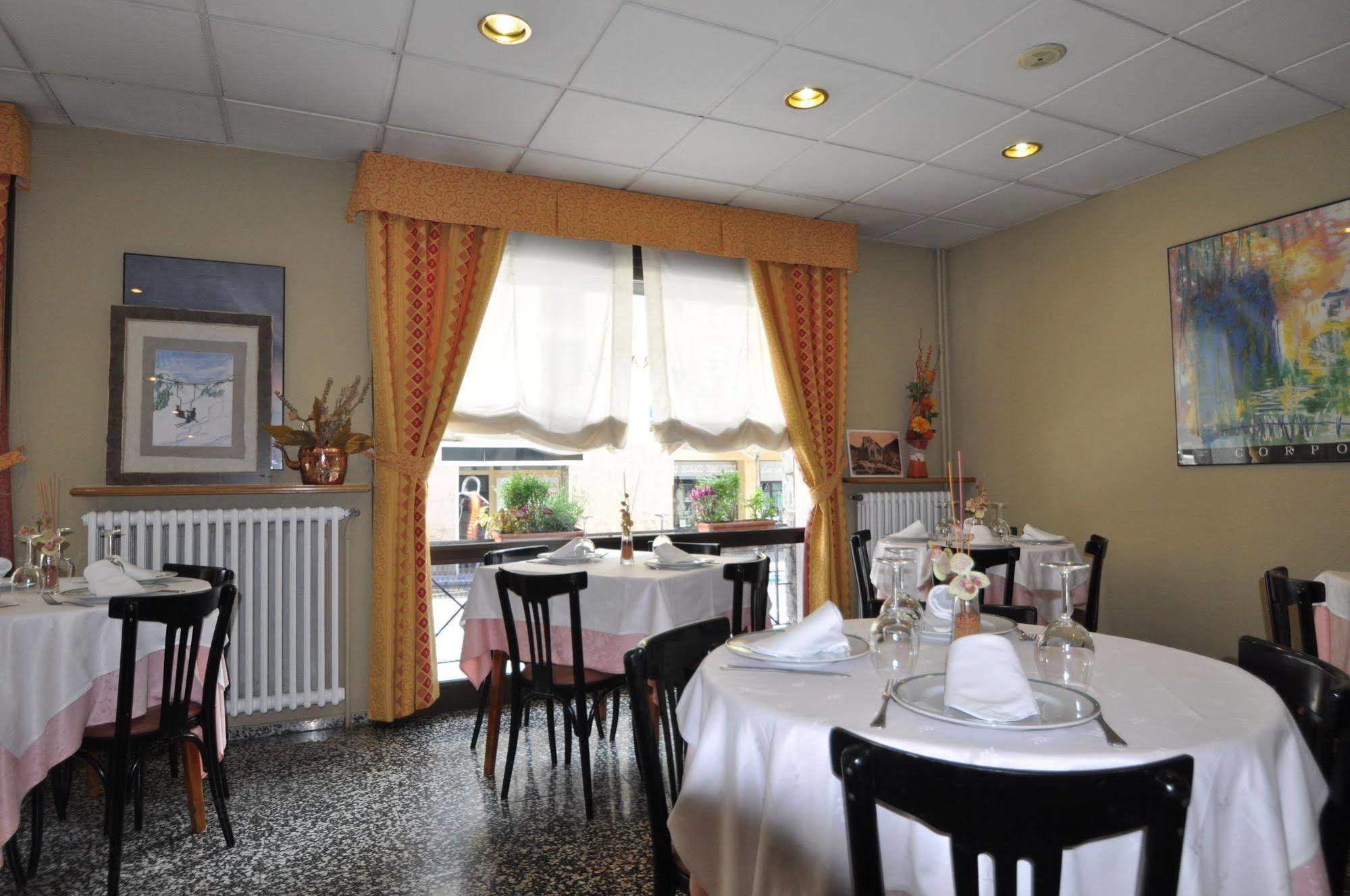 Yomo Petit Paris Hotel Encamp Eksteriør billede